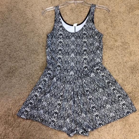 Old Navy Pants - Old Navy romper/jumpsuit